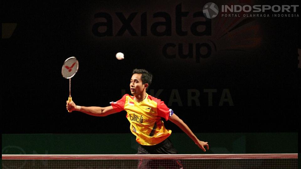 Tunggal putra Indonesia, Dionysius Hayom Rumbaka, mengalahkan Hu Yun dari tim Asia All-Stars 21-19, 19-21, 21-19 pada turnamen Axiata Cup 2014 di Sports Mall Kelapa Gading, Kamis (27/11/14).